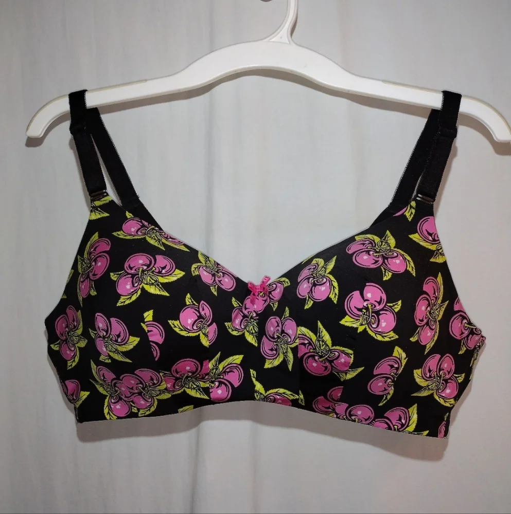 Torrid & Betsey Johnson Cherries Bra Size 38C
